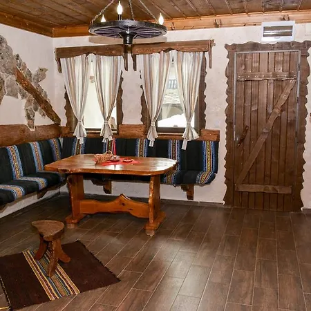 Complex Starite Kashti Medovo