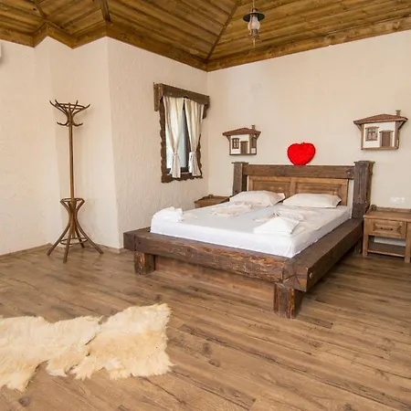 Complex Starite Kashti Pensión Medovo