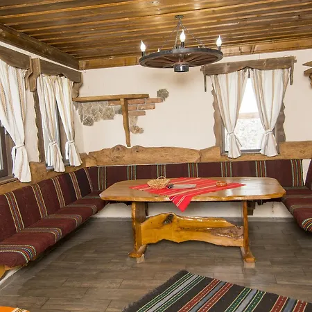 Complex Starite Kashti Pensión Medovo