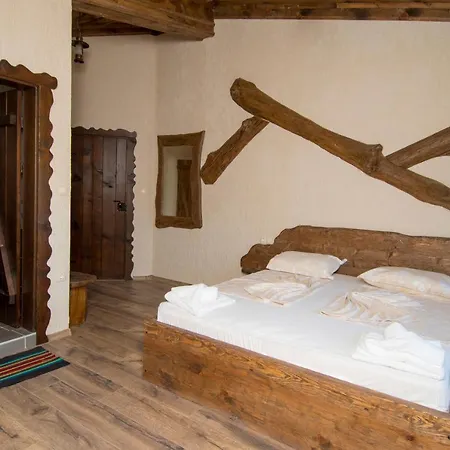 Complex Starite Kashti Pensión Medovo