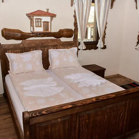 Complex Starite Kashti Medovo