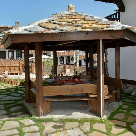 Gæstehus Complex Starite Kashti 4*